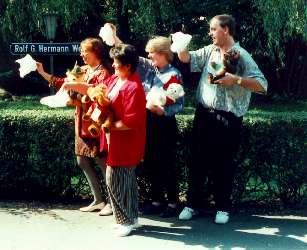 To say Good Bye to the bears